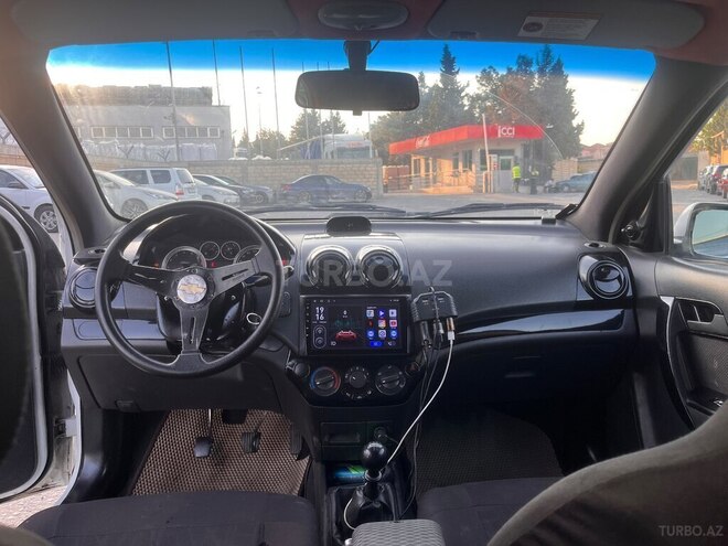 Chevrolet Aveo-3