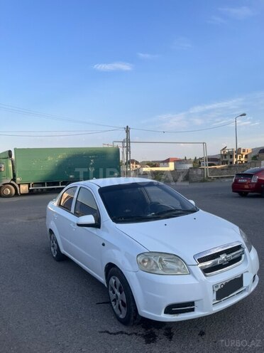 Chevrolet Aveo-5