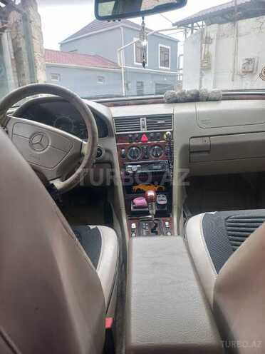 Mercedes C 230-8