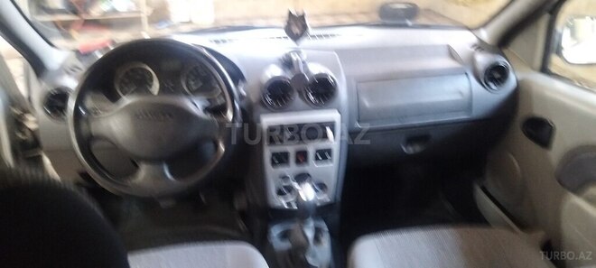 Dacia Logan-7