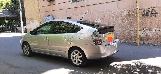 Toyota Prius-7