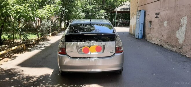 Toyota Prius-9