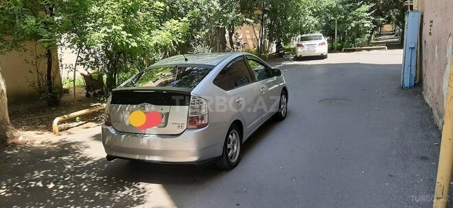 Toyota Prius-10