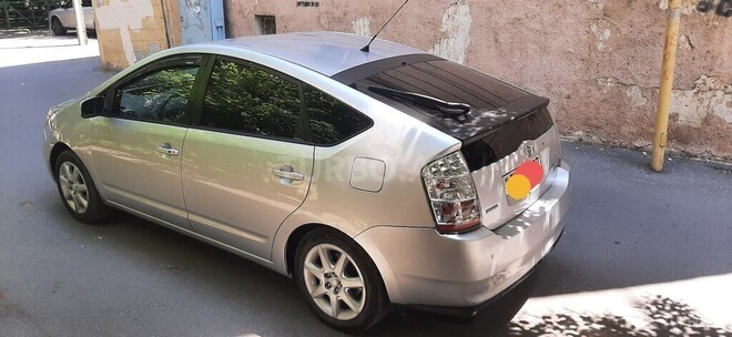 Toyota Prius-8