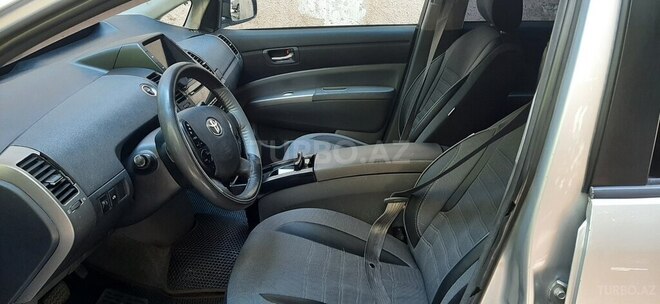 Toyota Prius-21