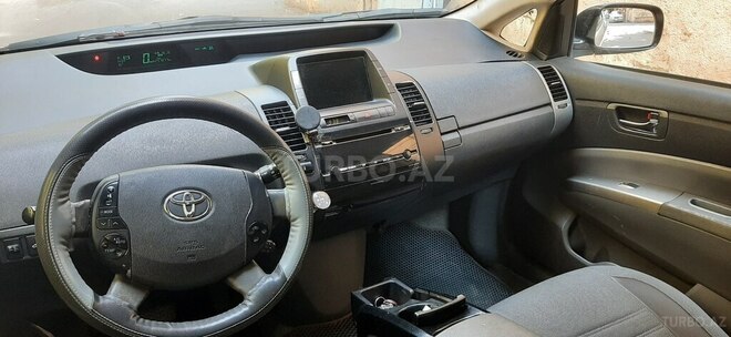 Toyota Prius-19
