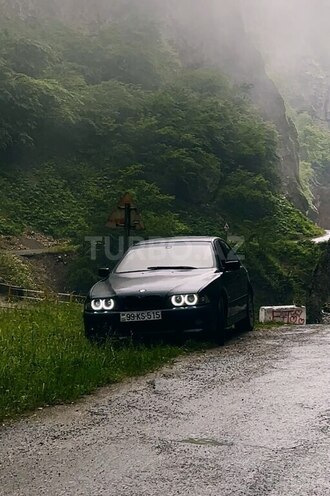 BMW 528-4