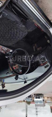 Mercedes E 220-2