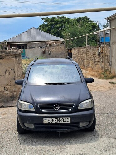 Opel Zafira-4