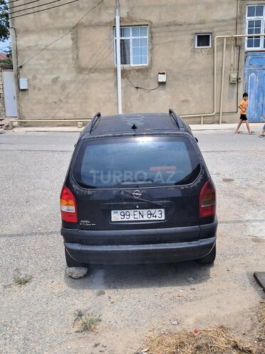 Opel Zafira-2