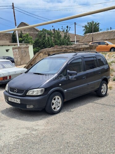 Opel Zafira-1