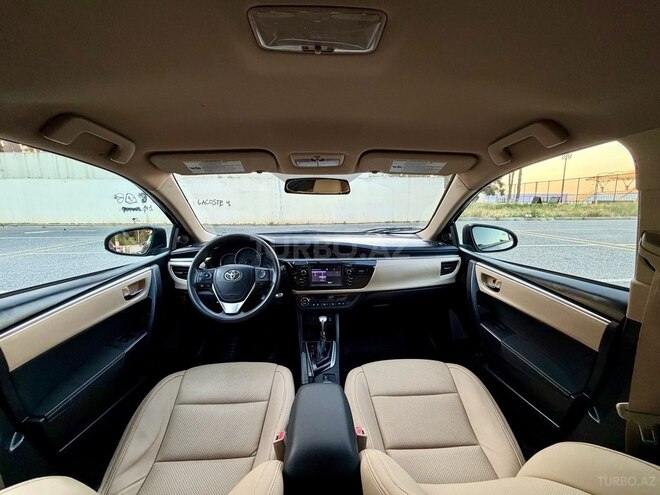 Toyota Corolla-11