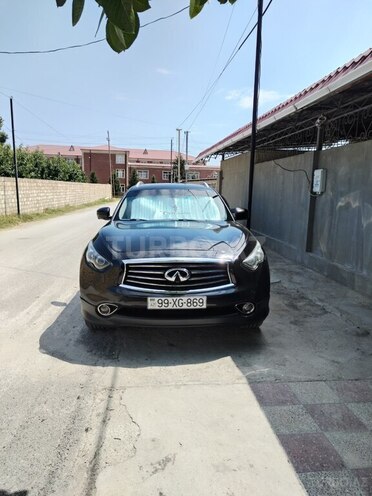 Infiniti FX35-1