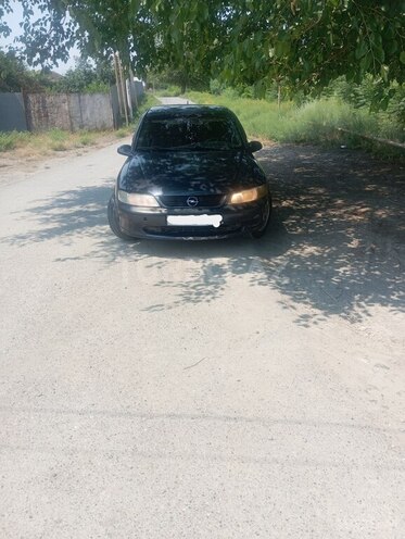 Opel Vectra-3