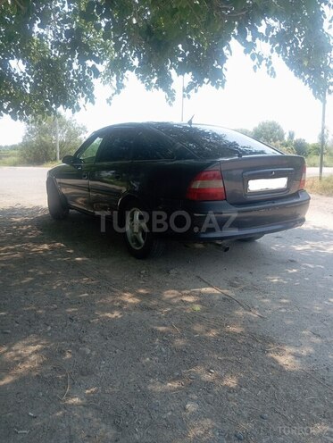 Opel Vectra-11