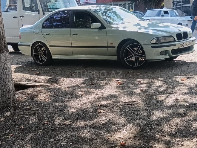 BMW 520-2