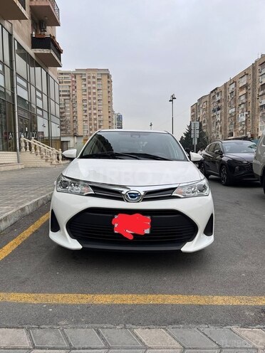 Toyota Corolla Fielder-1