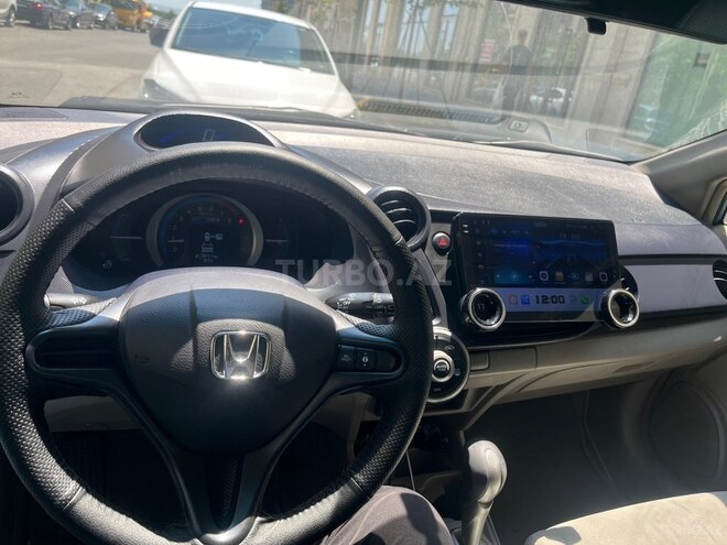 Honda Insight-8