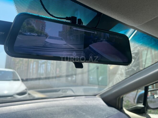 Honda Insight-12