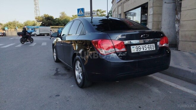 Chevrolet Cruze-5