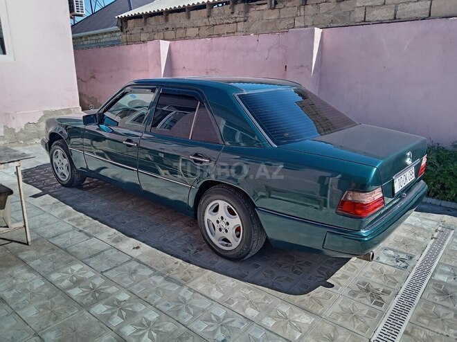 Mercedes 220 E-7