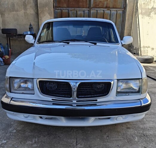 GAZ 3110 "Volga"-1