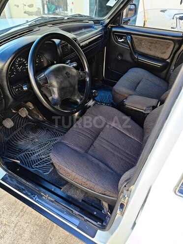 GAZ 3110 "Volga"-5