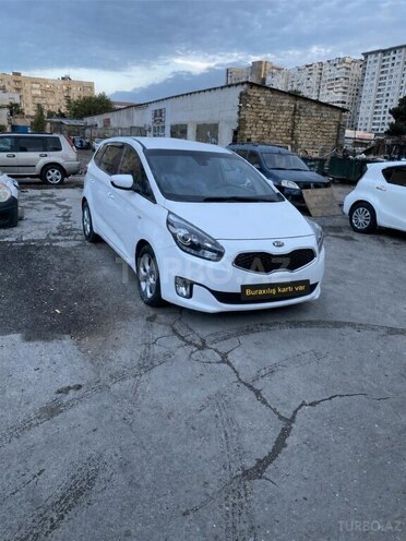 Kia Carens-7