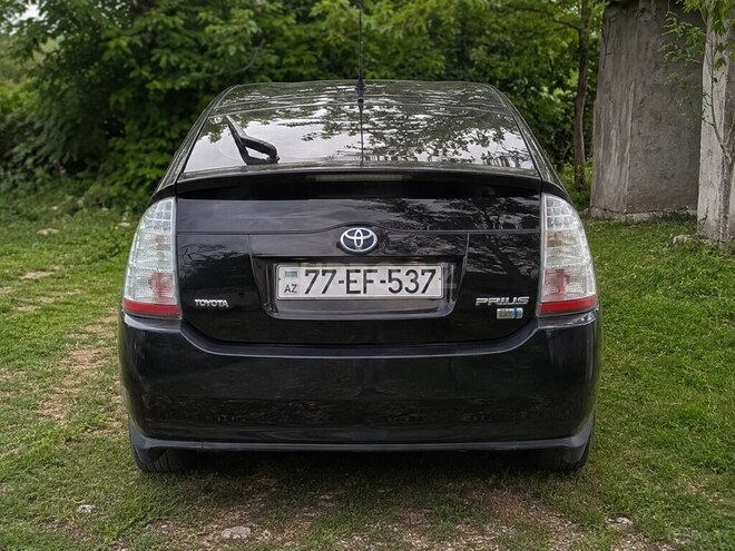 Toyota Prius-4