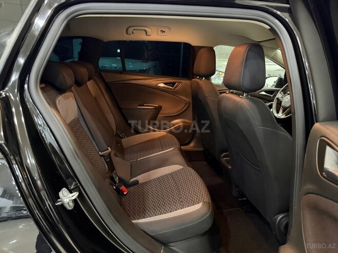 Opel Astra-11