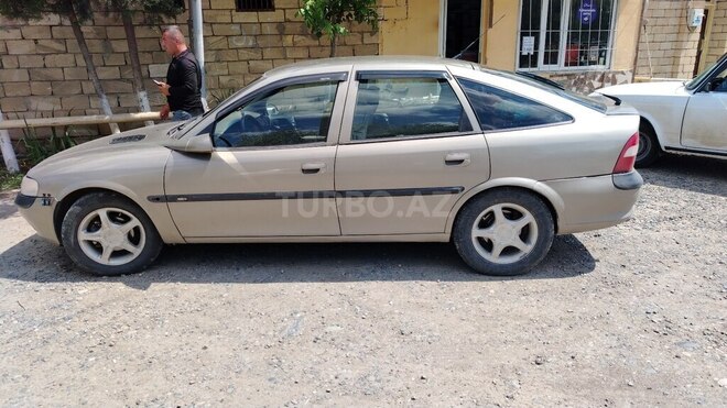 Opel Vectra-8