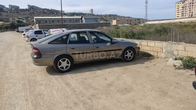 Opel Vectra-9
