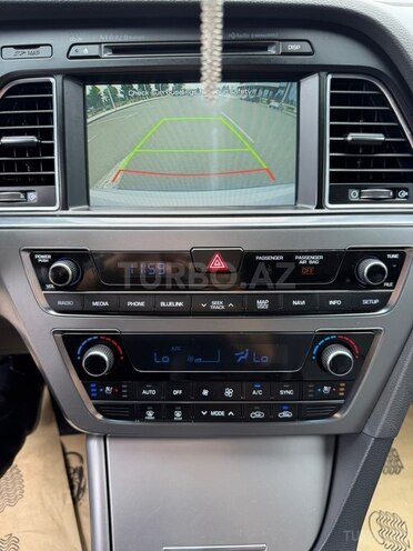 Hyundai Sonata-25
