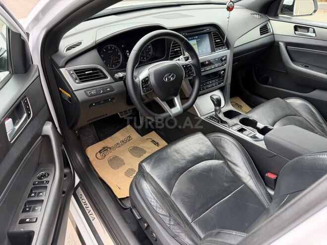 Hyundai Sonata-11