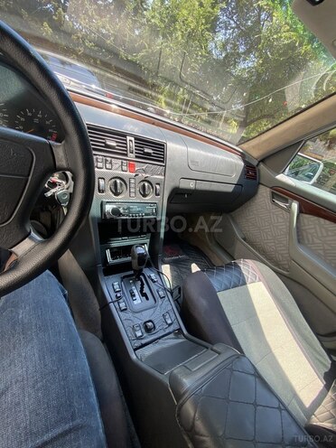 Mercedes C 220-9