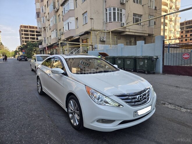 Hyundai Sonata-2