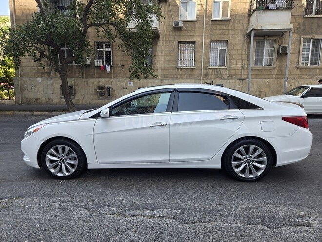 Hyundai Sonata-8