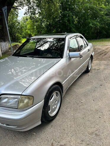 Mercedes C 230-3