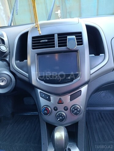 Chevrolet Aveo-5