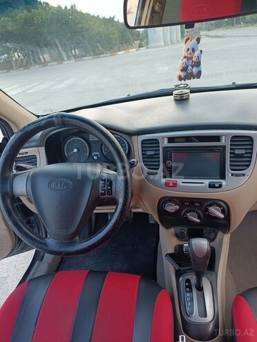 Kia Rio-7