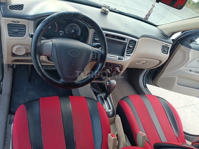 Kia Rio-10