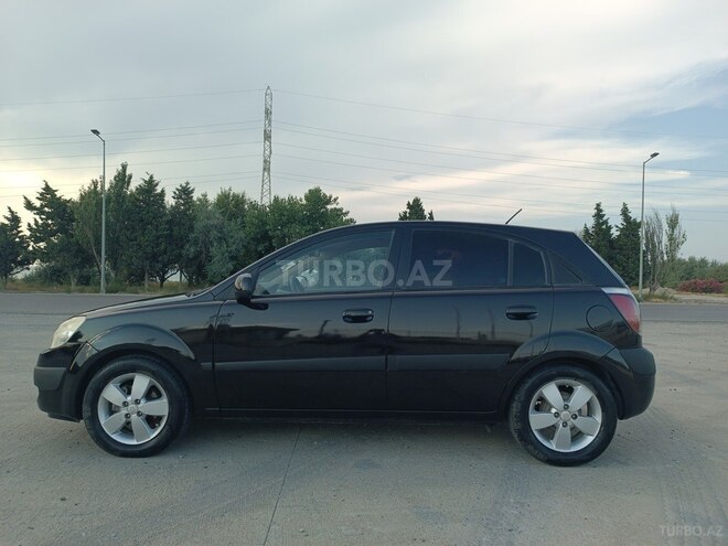 Kia Rio-5