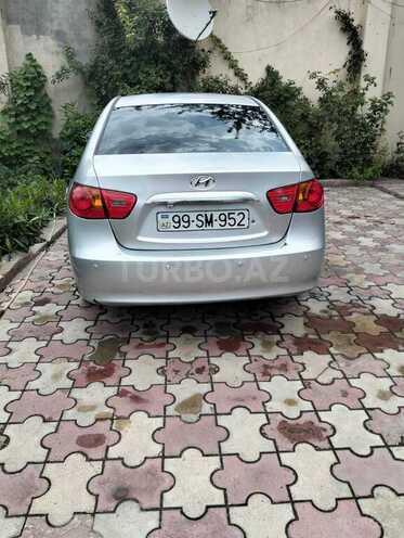 Hyundai Elantra-2