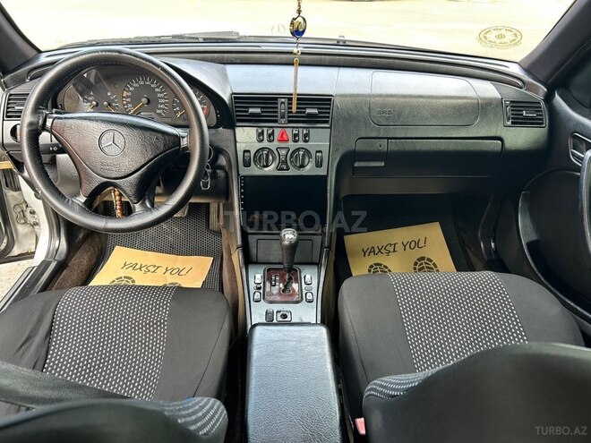Mercedes C 230-7
