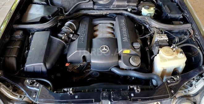 Mercedes E 240-7