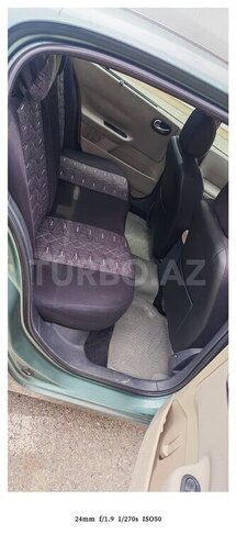Renault Megane-6