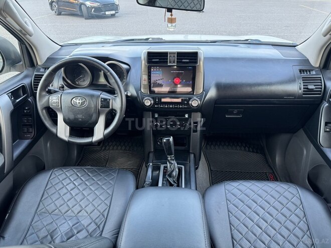 Toyota Land Cruiser Prado-10