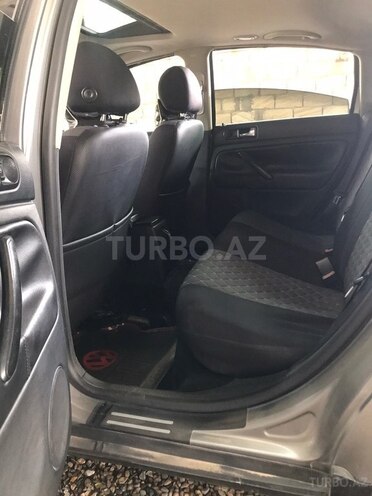 Volkswagen Passat-6