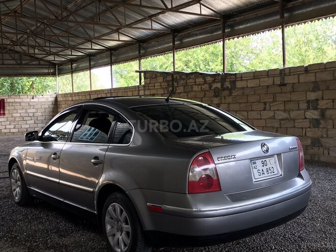 Volkswagen Passat-2