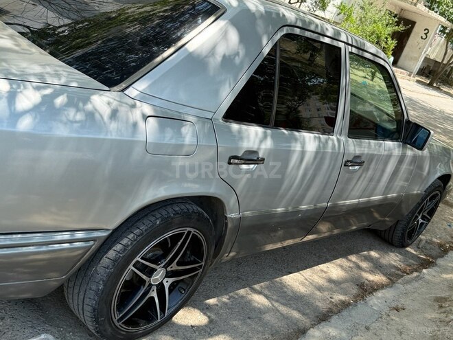 Mercedes E 220-5